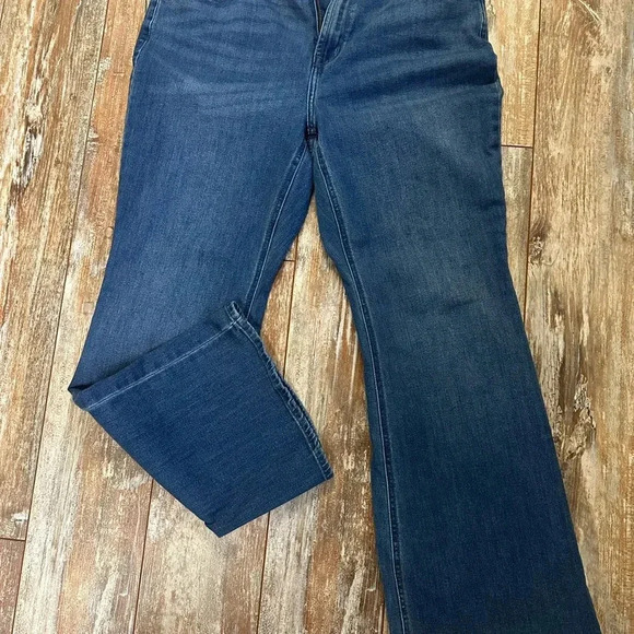 Ladies Old Navy Flare Jeans, size 14. Medium wash with no distressing. - Picture 2 of 4